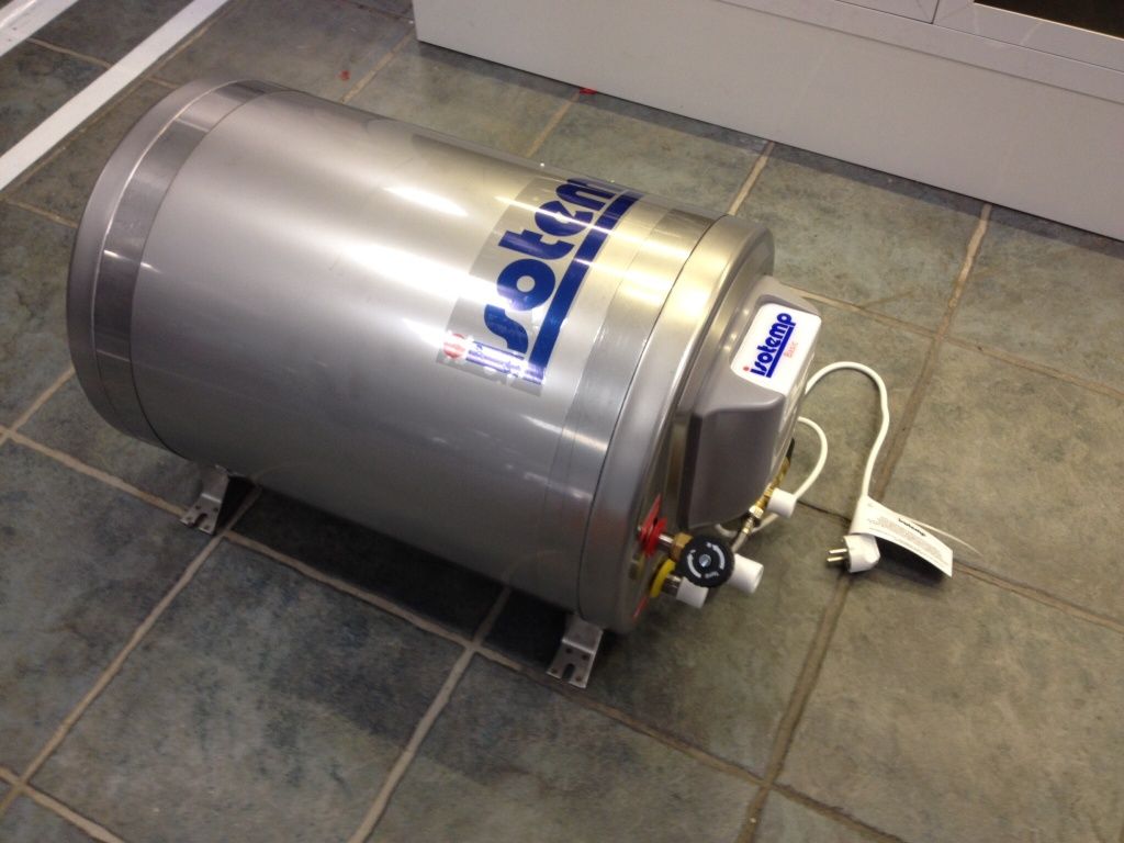 Isotherm Isotemp Basic 40 Double Coil Warmwasser Boiler