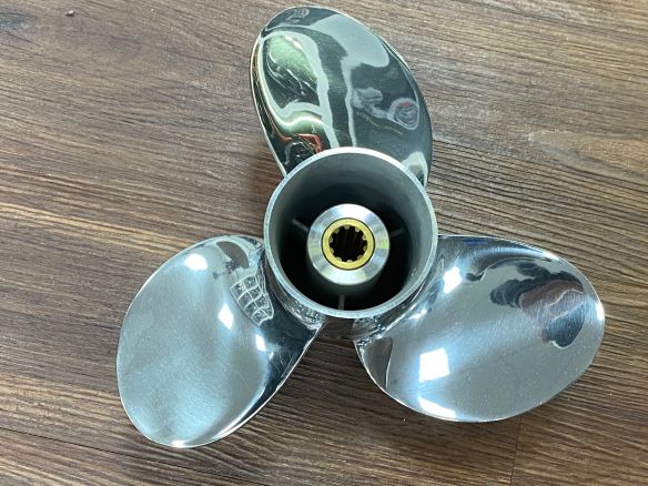 Honda BF 25/30 Edelstahl VA Propeller 3Blatt 10x8 Honda BF 25/30 Edelstahl VA Propeller 3Blatt 10x8