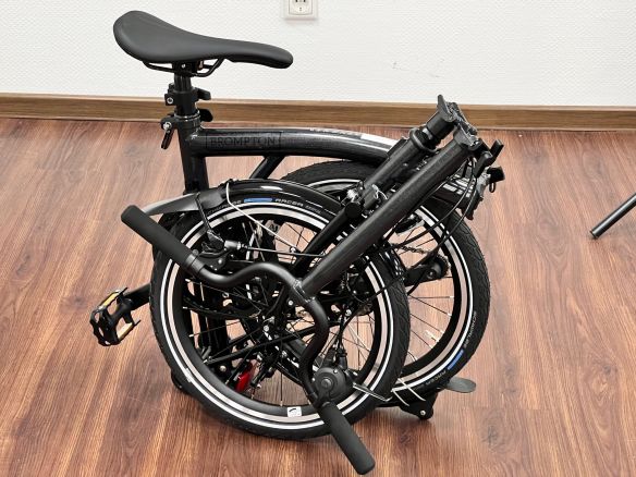 Brompton P Line 4-Gang Midnight Black Hoher Lenker Brompton P Line 4-Gang Midnight Black Hoher Lenker