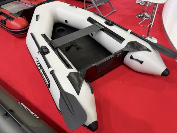 Allroundmarin Kiwi 260 Hellgrau mit Hartluftboden und Kiel