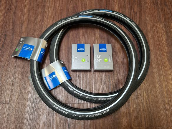 Schwalbe Brompton Marathon Reifen im Komplett Set inkl Schläuche Schwalbe Brompton Marathon Reifen im Komplett Set inkl Schläuche