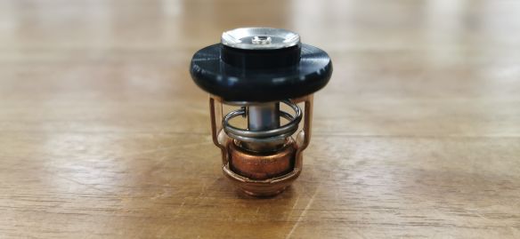 Honda Original THERMOSTAT für BF8D/10D/15D/20D/BF40/BF50 Honda Original THERMOSTAT für BF8D/10D/15D/20D/BF40/BF50