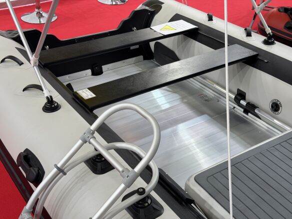 Allroundmarin Poker Ultra 420 (mit 6 Ribports)