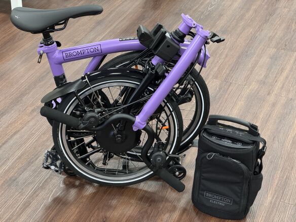 Brompton Electric C Line Explore (12Gang) Pop Lilac Hoher Lenker Brompton Electric C Line Explore (12Gang) Pop Lilac Hoher Lenker