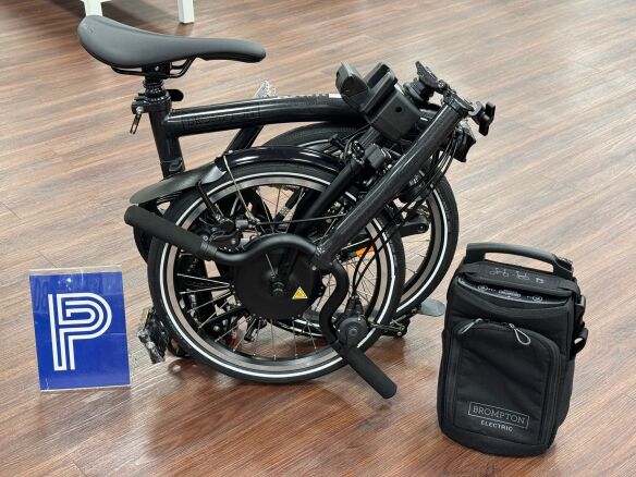 Brompton Electric P Line 4-Gang Midnight Black Hoher Lenker Brompton Electric P Line 4-Gang Midnight Black Hoher Lenker