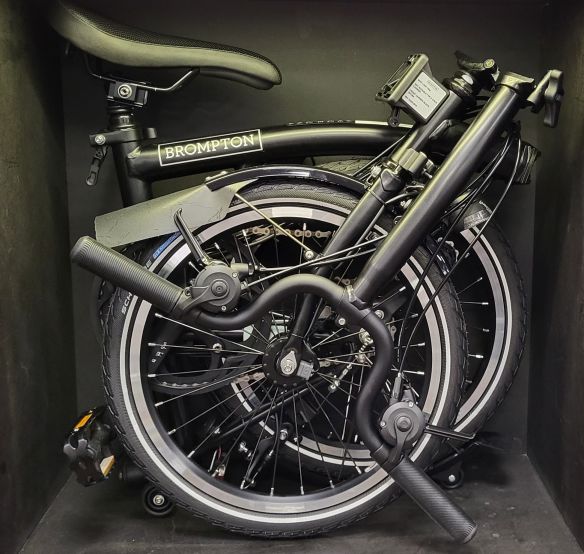 Brompton Explore Matt Black Schwarz Mittlerer Lenker