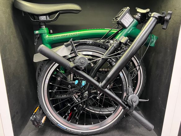 Brompton C Line Explore Racing Green /Schwarz Tiefer Lenker Brompton C Line Explore Racing Green /Schwarz Tiefer Lenker