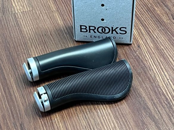 Brooks Ledergriffe schwarz 130/130 Mod24 Brooks Ledergriffe schwarz 130/130 Mod24