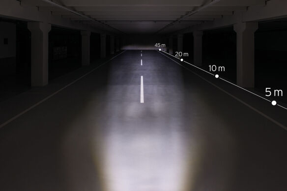 Busch+Müller Brompton Ixon Core schwarz 50 Lux Frontscheinwerfer