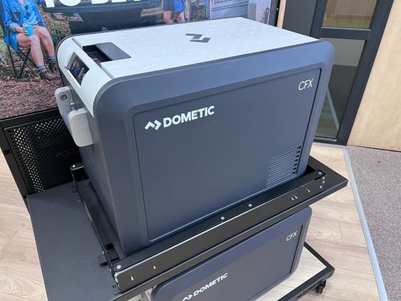 Dometic Kühlboxauszug f. CFX3 55/55IM Dometic Kühlboxauszug f. CFX3 55/55IM