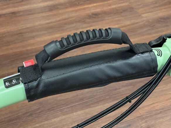 Fahrer Händel Brompton Transporthilfe Handgriff