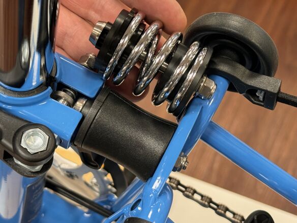 XXS Brompton Federelement Suspension Block Spirale (silber) XXS Brompton Federelement Suspension Block Spirale (silber)