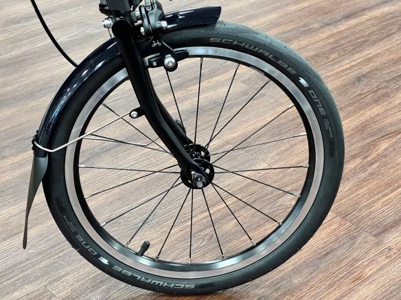 Schwalbe Brompton One 35x349 Schwarz Faltreifen Superleicht Schwalbe Brompton One 35x349 Schwarz Faltreifen Superleicht