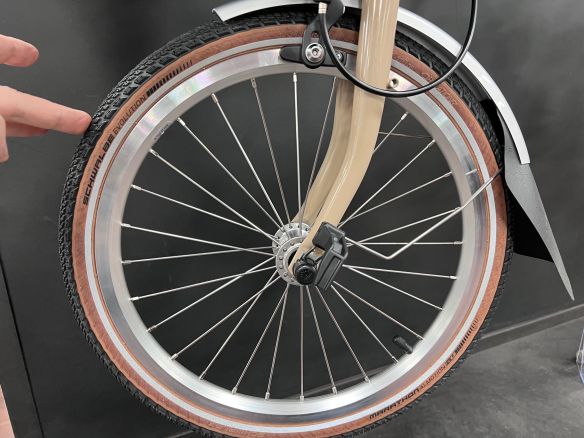 Schwalbe Brompton Reifen Marathon Almotion Darktanwall(Barbour Edition) Schwalbe Brompton Reifen Marathon Almotion Darktanwall(Barbour Edition)