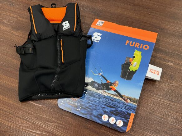 Secumar FURIO Large Automatik Prallschutzweste für Kitesurfer Foiling Skiff Jolle SUP Secumar FURIO Large Automatik Prallschutzweste für Kitesurfer Foiling Skiff Jolle SUP