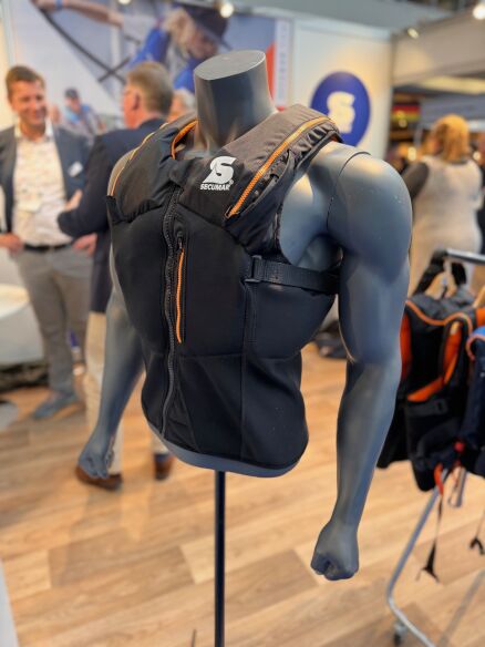 Secumar FURIO XLarge Automatik Prallschutzweste für Kitesurfer Foiling Skiff Jolle SUP Secumar FURIO XLarge Automatik Prallschutzweste für Kitesurfer Foiling Skiff Jolle SUP