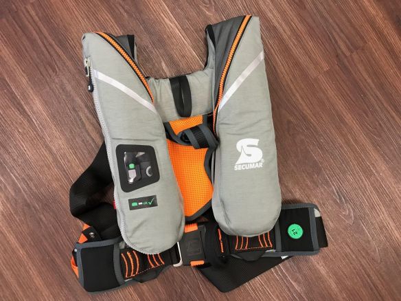 Secumar Survival 220 Rettungsweste hellgrau Tüv2027 Secumar Survival 220 Rettungsweste hellgrau Tüv2027