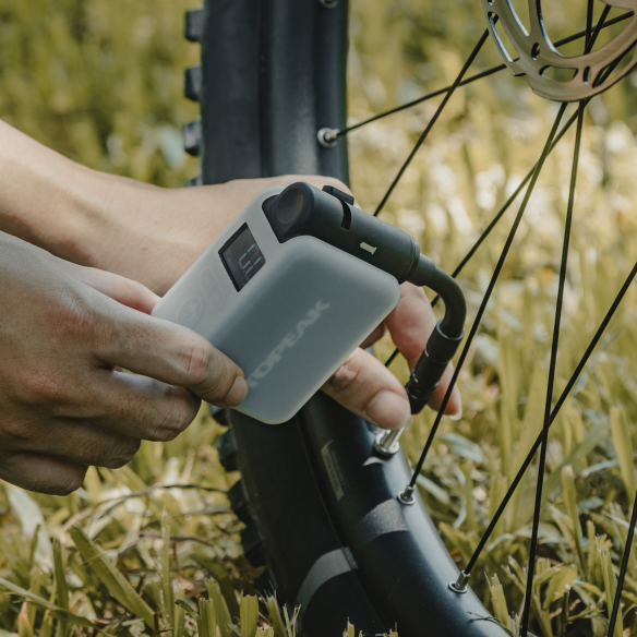 Topeak E-Booster Digital Handkompressor Topeak E-Booster Digital Handkompressor