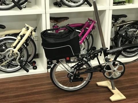KLICKfix Rack Pack SCHWARZ wasserdicht passend für Brompton P Line und C Line