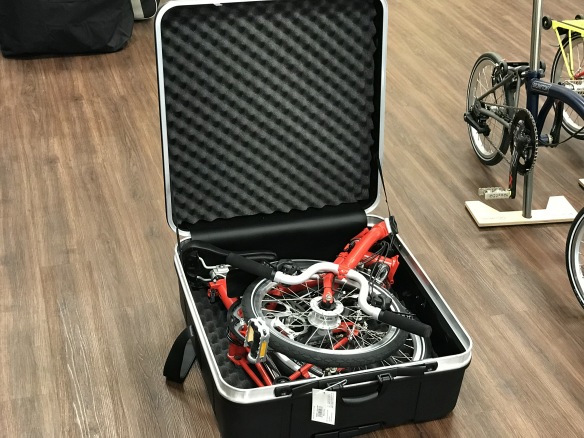 B&W Brompton Foldon Case Koffer Hartschale mit 2 Rollen B&W Brompton Foldon Case Koffer Hartschale mit 2 Rollen