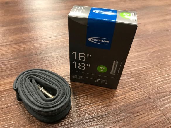 Schwalbe Schlauch AV4 passend für Brompton Falträder Schwalbe Schlauch AV4 passend für Brompton Falträder
