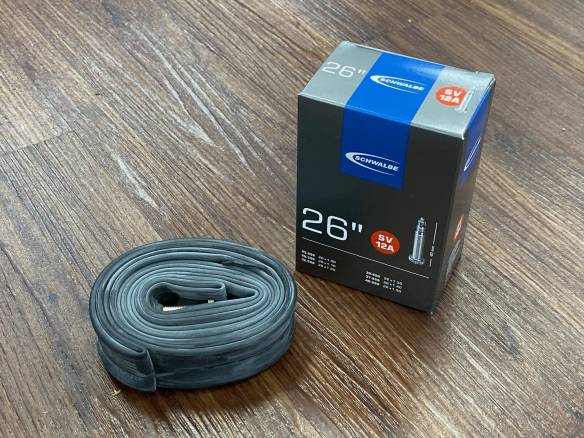 Schwalbe Schlauch SV12A passend für Tern Eclipse P20/X22 26 Zoll Schwalbe Schlauch SV12A passend für Tern Eclipse P20/X22 26 Zoll