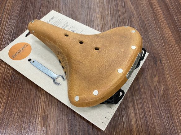 Brooks B67 Leder Sattel Softened Aged Brown mit Federung Brooks B67 Leder Sattel Softened Aged Brown mit Federung
