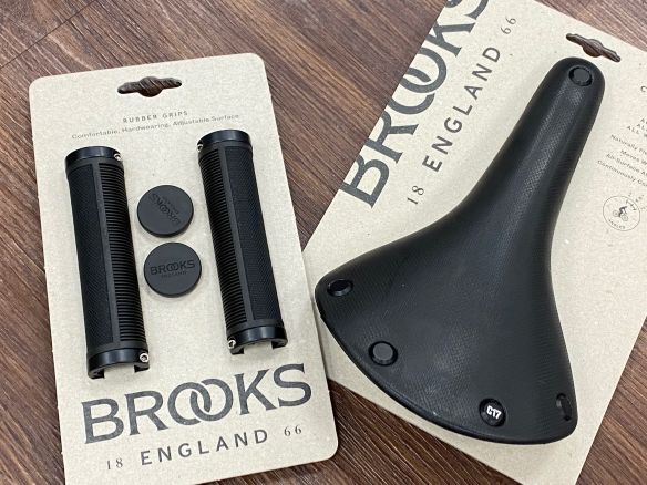 Brooks Cambium C17 Sattel+Griffe Farbe:schwarz Brooks Cambium C17 Sattel+Griffe Farbe:schwarz
