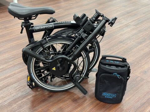Brompton Electric C Line Explore (12Gang) Schwarz Mittlerer Lenker