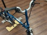Brompton C Line 12-Gang Ocean Blau mittlerer Lenker SILBER gepimmt